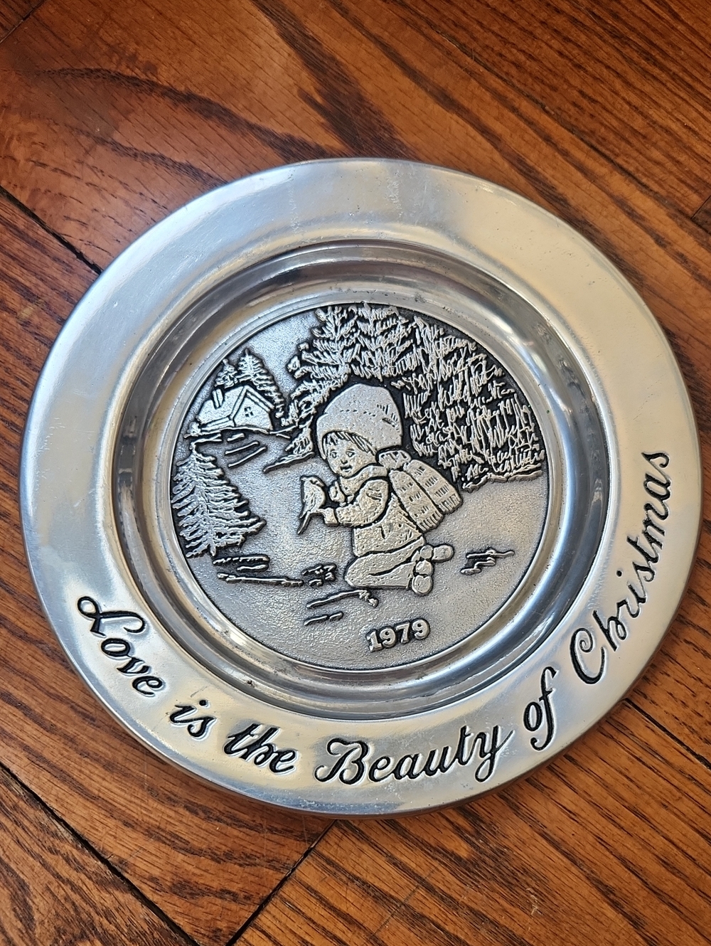 Vintage 1979 Wilton Armetale Christmas Plate